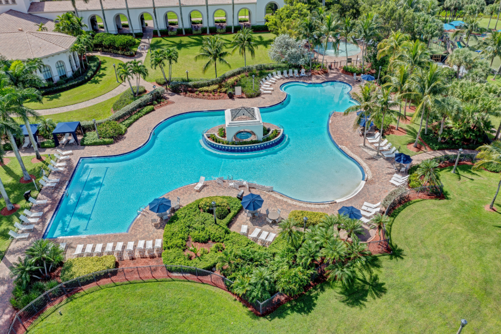 Gallery Image Resort Style Swimming Pool 8